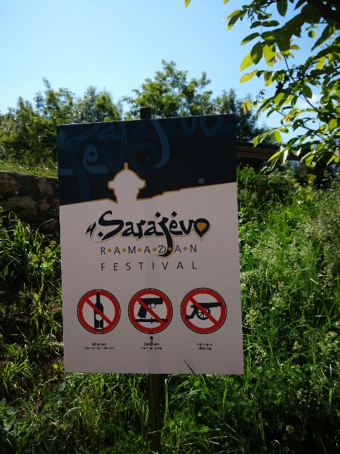 cartello di divieto a Sarajevo